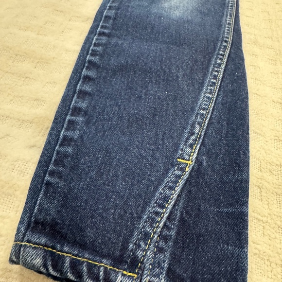 NWOT AMO Twist True Blue Designer Cropped Jeans, Size 29 - Picture 4 of 12